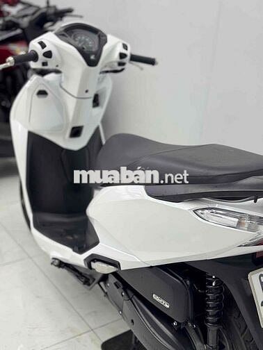 Honda Lead Trắng