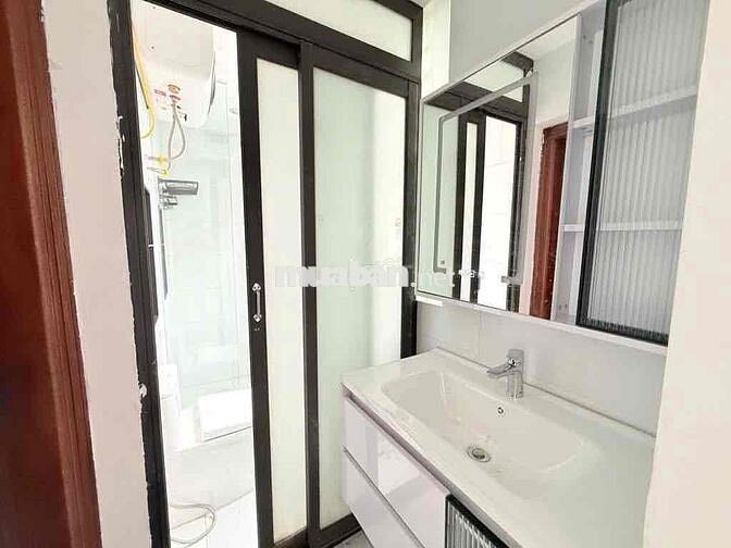 💥💥💥Hơn 5 Tỷ - hộ khẩu Hoàn Kiếm , vài phút ra phố Phan Đình Phùng , Qu
