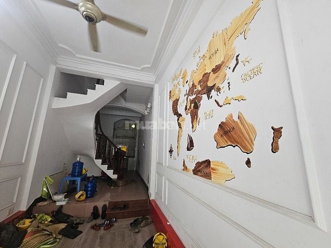 Chính chủ cho thuê nhà mặt phố Nguyễn Huy Tưởng 18tr