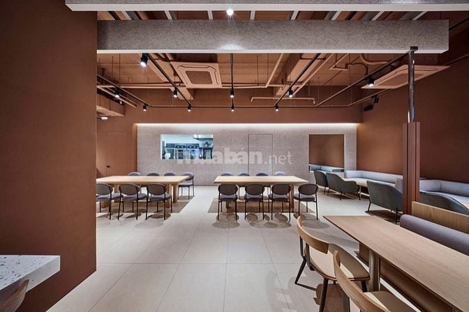 Cho thuê nhà mặt phố Lý Thường Kiệt, 240m2, 2 mặt phố 