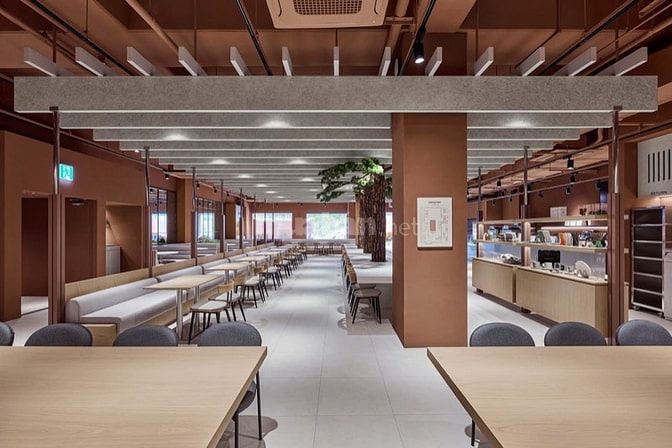 Cho thuê nhà mặt phố Lý Thường Kiệt, 240m2, 2 mặt phố 