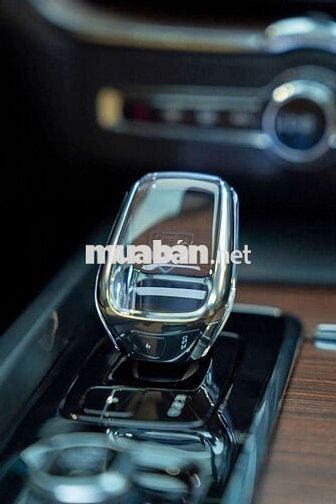 Gia đình cần bán Vovo XC60 Hybrid 2022