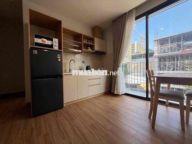 CĂN HỘ full nội thất NGAY VÒNG XOAY DÂN CHỦ