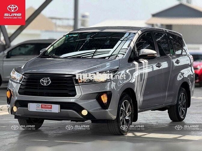 Toyota Innova E 2023 Bạc chính hãng