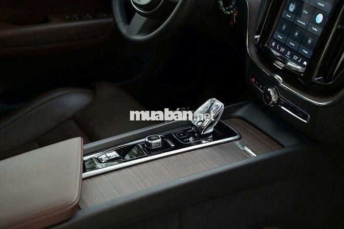 Gia đình cần bán Vovo XC60 Hybrid 2022