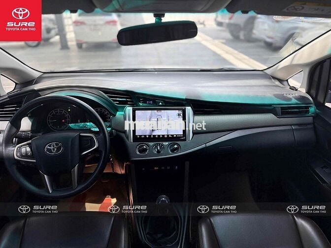 Toyota Innova E 2023 Bạc chính hãng