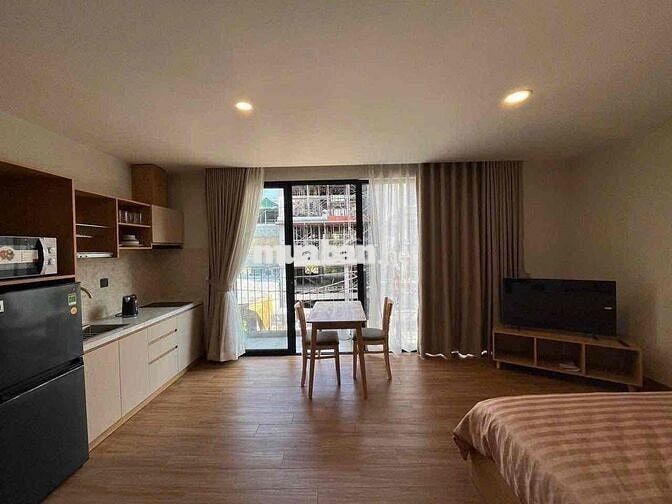 CĂN HỘ full nội thất NGAY VÒNG XOAY DÂN CHỦ