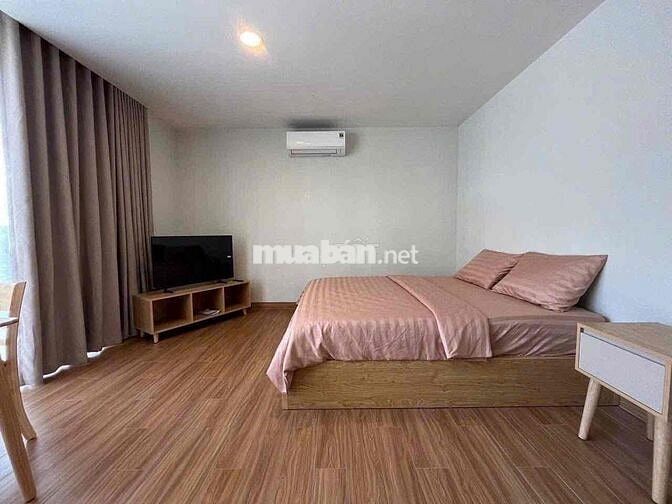CĂN HỘ full nội thất NGAY VÒNG XOAY DÂN CHỦ
