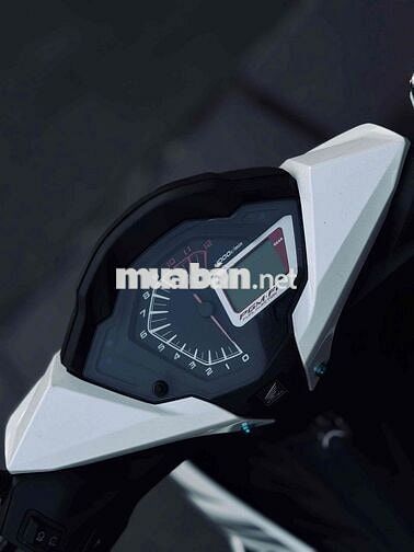 Honda Winner V1 Trắng đen Dưới 10km