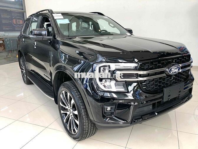 Ford Everest Platinum 2026 Đen MÁY XĂNG giao sớm
