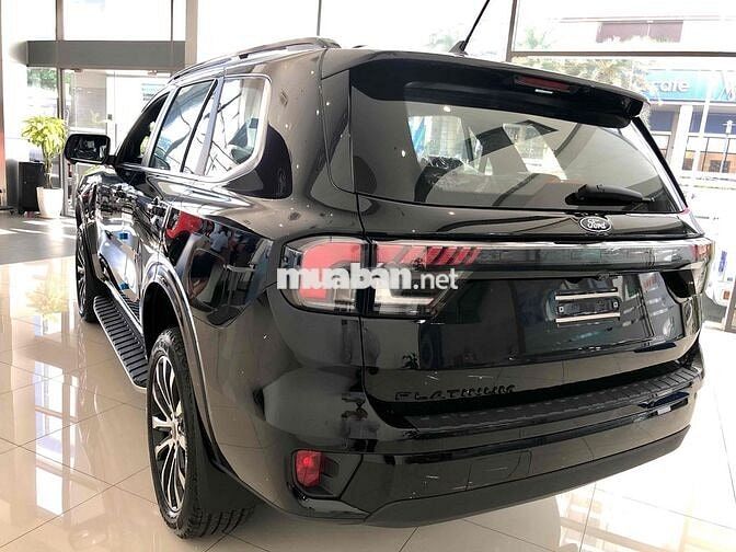 Ford Everest Platinum 2026 Đen MÁY XĂNG giao sớm