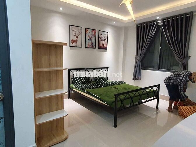 Căn hộ ngay trung tâm Q4 siêu rộng