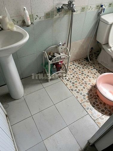 Cho thuê nhà DT 30m2 x 5 tầng ngõ Kiến Thiết, Khâm Thiên,  Đống Đa 