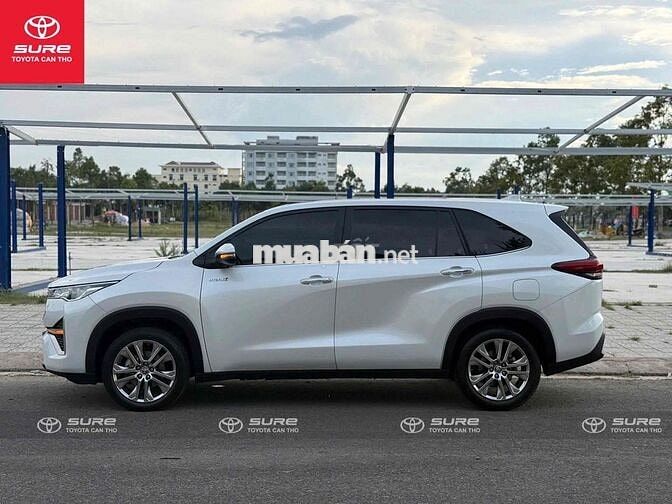 Toyota Innova Cross Hybrid 2024