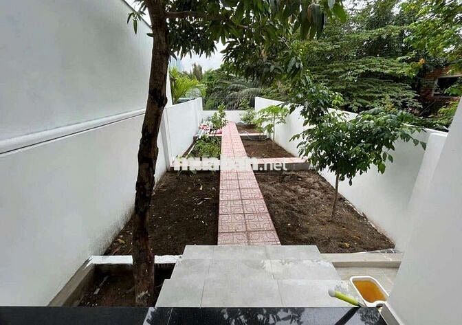 Cho Thuê Nhà 1 Trệt 2 Lầu 4x30m 4PN Mặt Tiền Đường Lâm Văn Bền