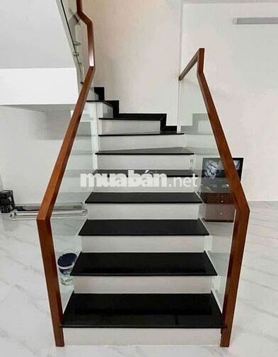 Cho Thuê Nhà 1 Trệt 2 Lầu 4x30m 4PN Mặt Tiền Đường Lâm Văn Bền