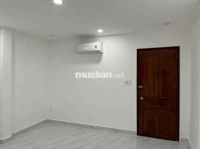 Cho Thuê Nhà 1 Trệt 2 Lầu 4x30m 4PN Mặt Tiền Đường Lâm Văn Bền
