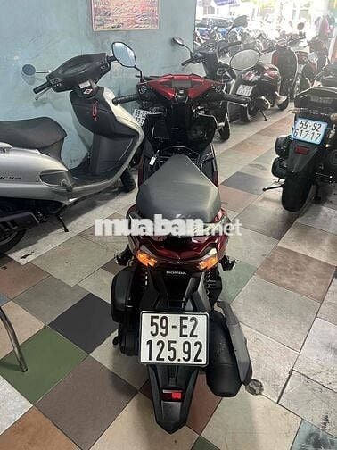 Honda Air Blade Đỏ đen 5809 km