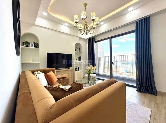 Nguyên Hồng Cách Sân Bay 2KM CH 57M2 - 2 TỶ 3 , Ở Ngay ,Tầng Cao , SHR