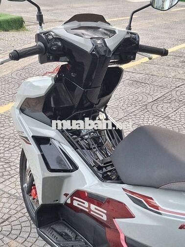 Honda Air Blade 2025 Xám đỏ