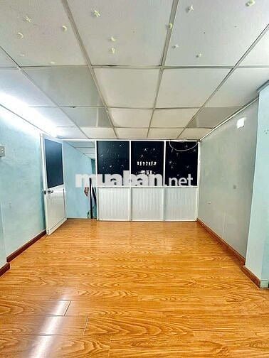Hơn 2 tỷ có nhà SHR Phường Phú Trung, không QH
