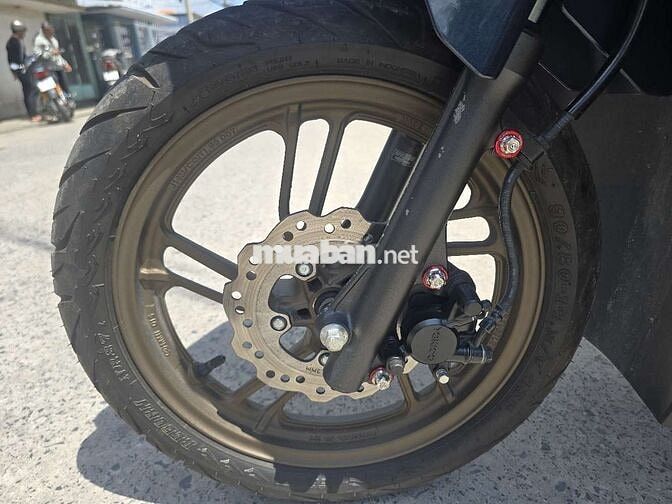 Vario 125cc date 2024.BS:95AA-35810,odo:1.900km.