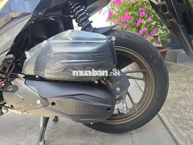 Vario 125cc date 2024.BS:95AA-35810,odo:1.900km.