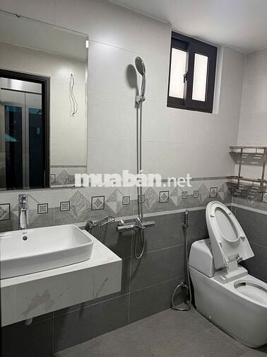 CẦN BÁN NHÀ CỰ KHỐI LONG BIÊN HÀ NỘI.