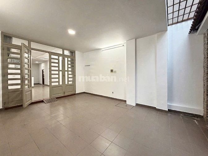 90m2! Ngay ngã tư Phú Nhuận! Bán nhà 2 tầng Nguyễn Kiệm, P9. Sân bay.