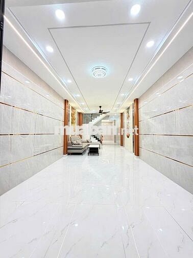 Cần cho thuê nhà HXH 686/4A Cách Mạng Tháng 8 P.5 Q.Tân Bình 