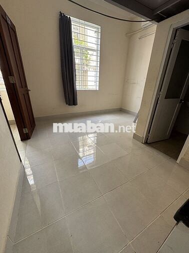 Phòng 1135 Huỳnh Tấn Phát có máy lạnh cho thuê giá từ 3.8 - 4.5 triệu