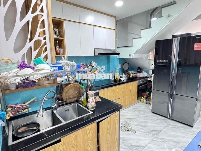 BÁN NHÀ SÁT MẶT TIỀN 5 TÀNG 5PN 4WC NHÀ MỚI NGAY TT Q-10