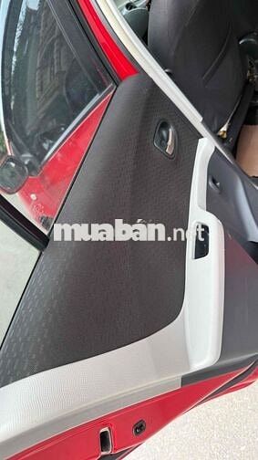 Toyota Yaris 2011 Tự động Đỏ