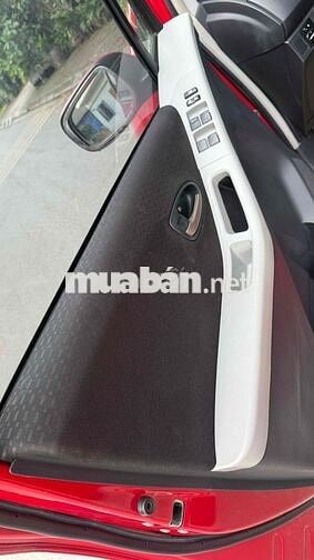 Toyota Yaris 2011 Tự động Đỏ