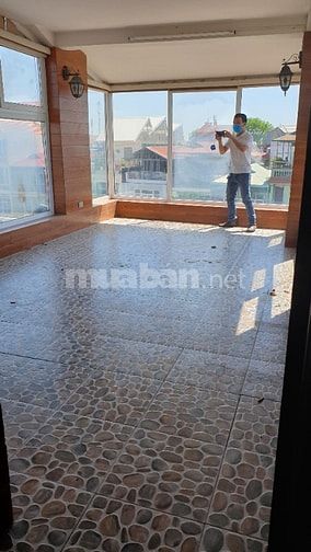 Cho thuê nhà mặt tiền đường Nghi Tàm