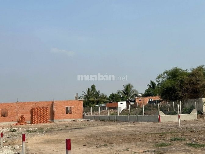 Bán gấp lô đất ở ngay khu công nghiệp Thành Thành Công, DT 100m2 giá 8
