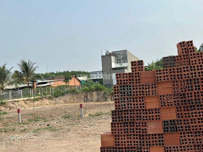Bán gấp lô đất ở ngay khu công nghiệp Thành Thành Công, DT 100m2 giá 8