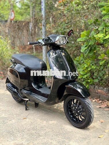 Piaggio Vespa Sprint Đen