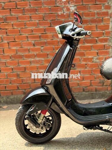 Piaggio Vespa Sprint Đen