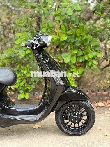 Piaggio Vespa Sprint Đen