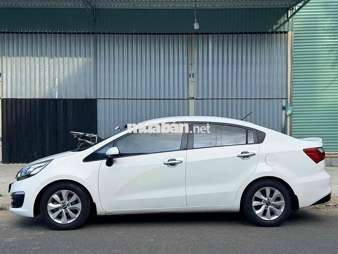 Kia Rio 2015 Trắng Số sàn