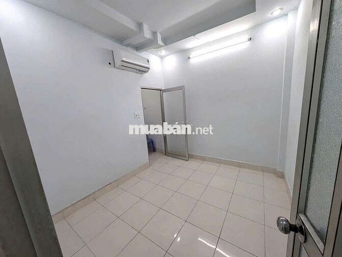 cho thuê nhà nguyên căn giá 9tr 2pn 2wc 4x9m có máy lạnh 