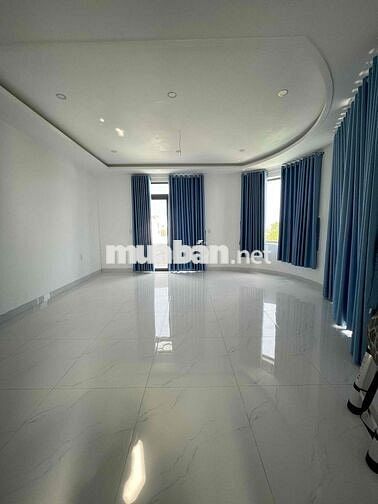 Nhà Phú Cường Gần Ngã 6 , Chợ Thủ Dầu Một 3 tầng full nội thất 300m2