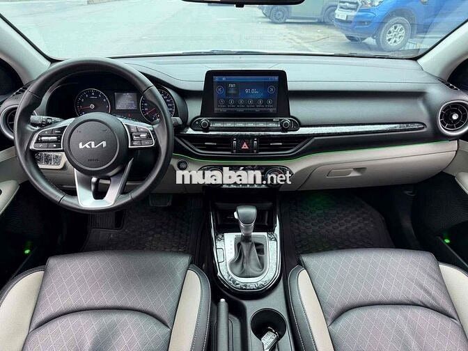 Kia K3 Luxury 2023 1.6 AT 26000 km