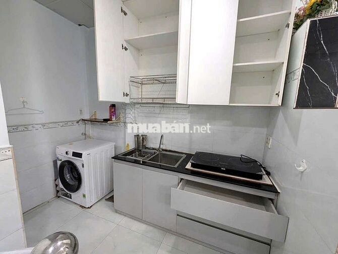 cho thuê nhà nguyên căn giá 9tr 2pn 2wc 4x9m có máy lạnh 