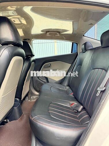 Kia Rio 2015 Trắng Số sàn