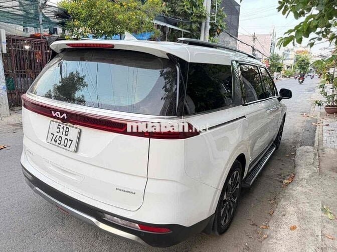 Kia Carnival 2023 Premium ghế thương gia