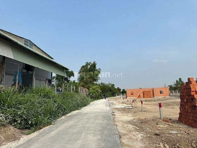 Bán gấp lô đất ở ngay khu công nghiệp Thành Thành Công, DT 100m2 giá 8