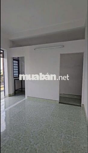 Cho thuê nhà cấp 4 có 3PN Dt 171 m2  mặt tiền đường - 13tr/th