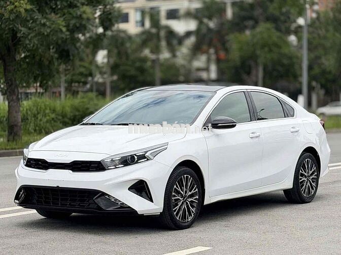 Kia K3 Luxury 2023 1.6 AT 26000 km